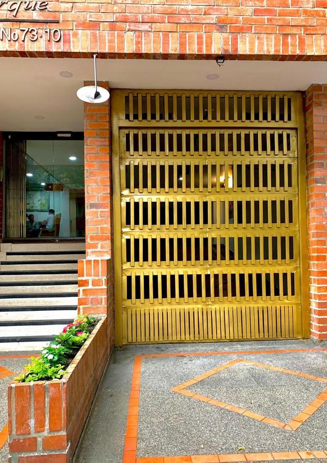 מדיין Hotel Torre Primavera מראה חיצוני תמונה