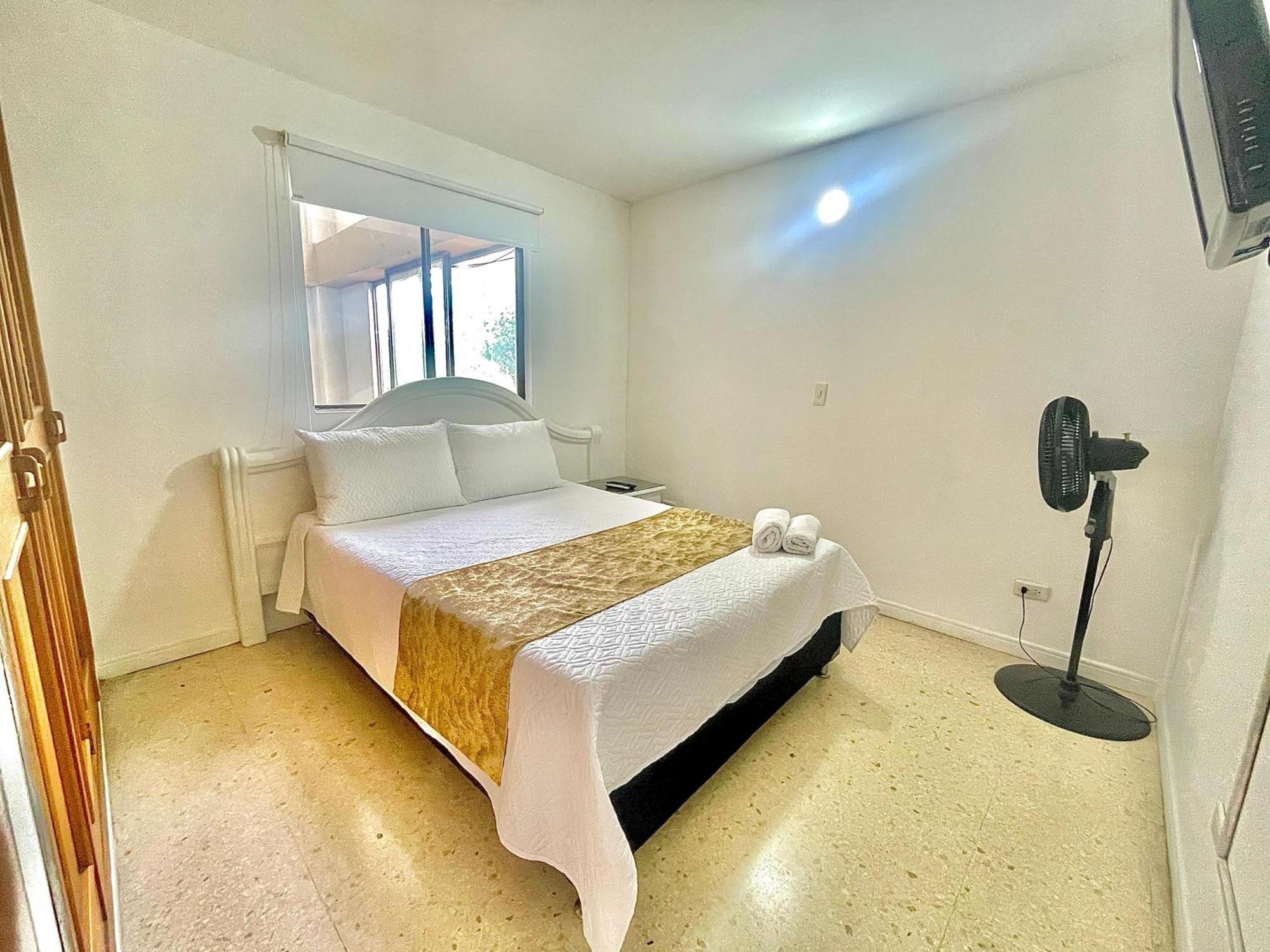 מדיין Hotel Torre Primavera מראה חיצוני תמונה