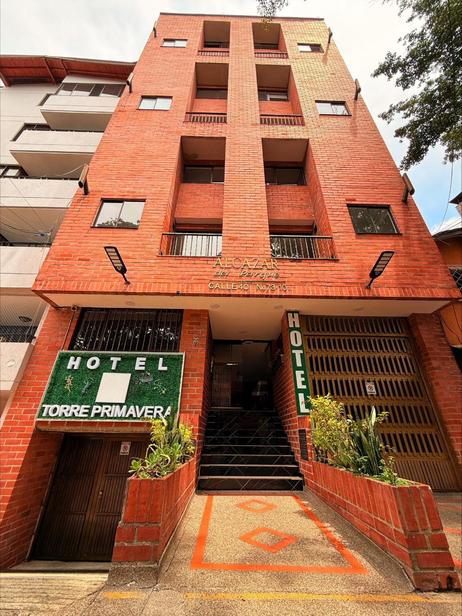 מדיין Hotel Torre Primavera מראה חיצוני תמונה