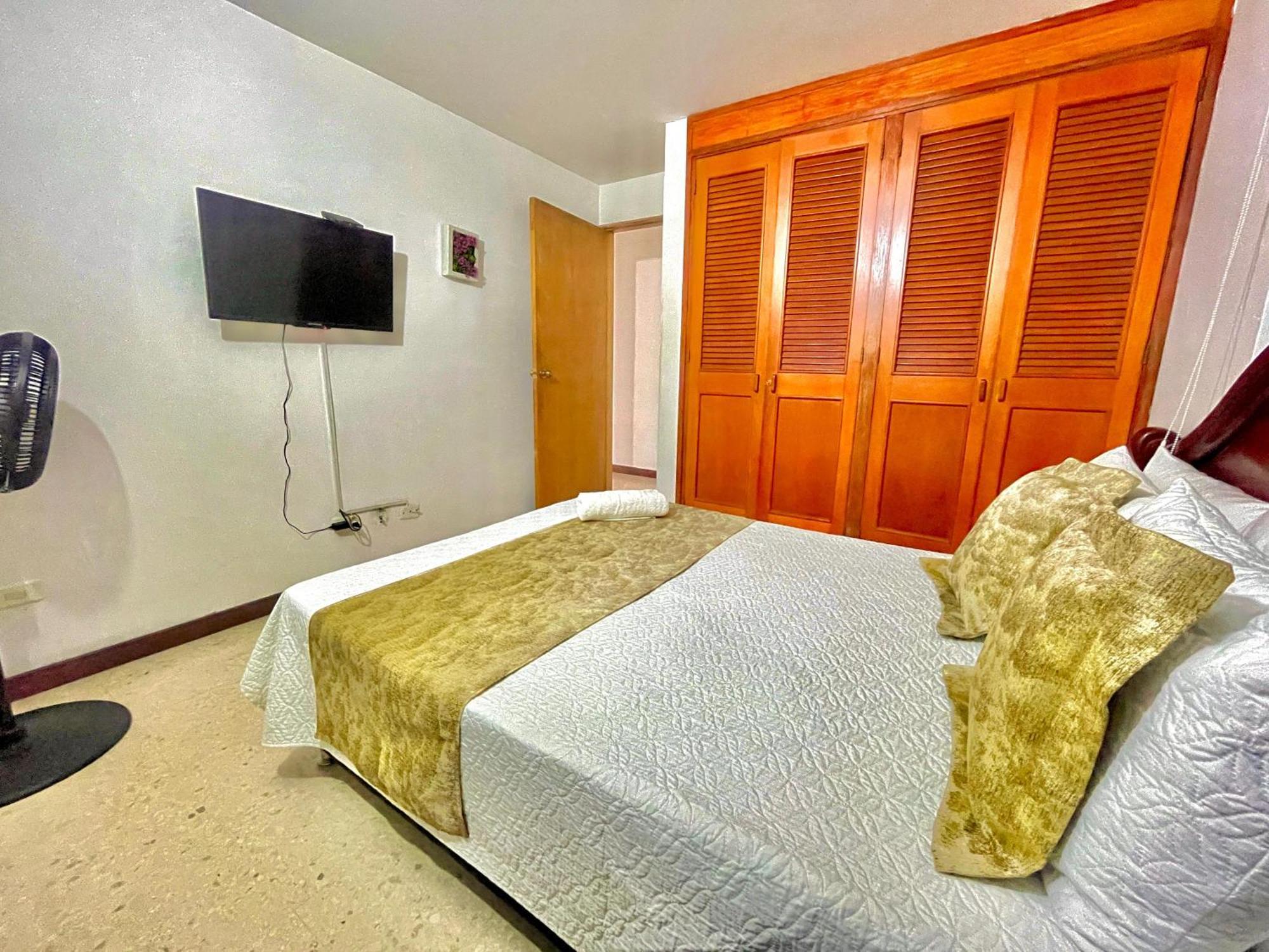 מדיין Hotel Torre Primavera מראה חיצוני תמונה