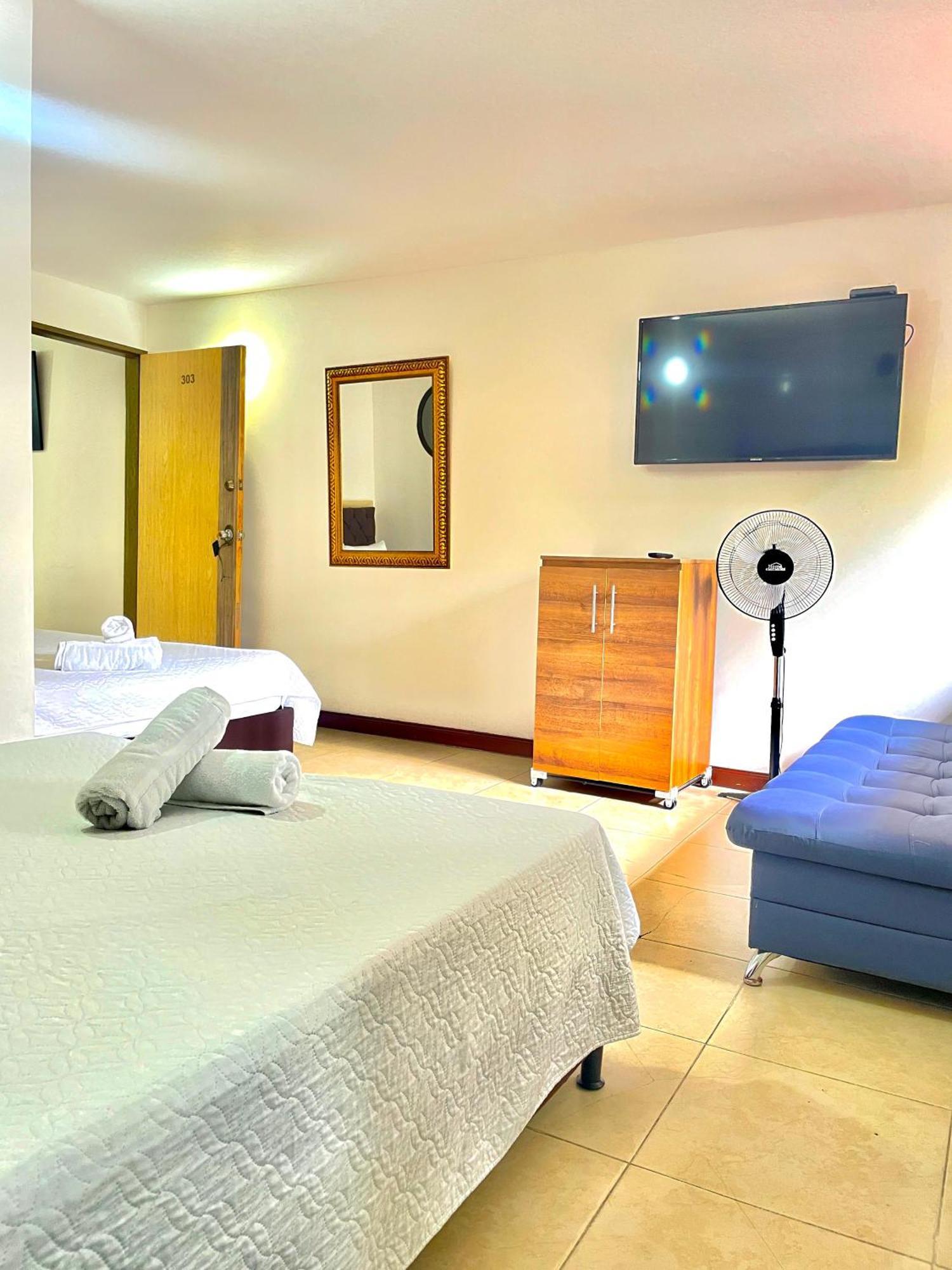מדיין Hotel Torre Primavera מראה חיצוני תמונה